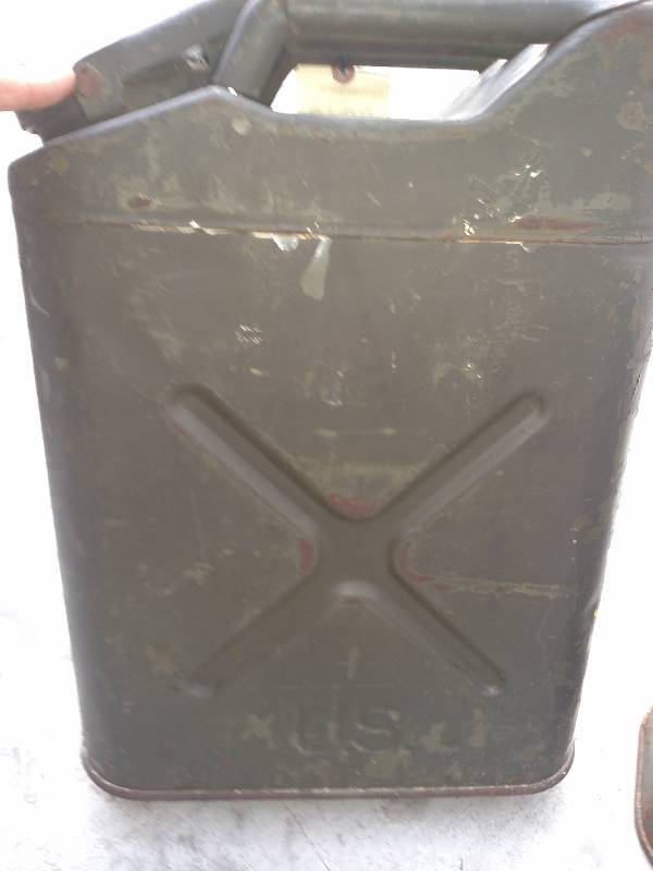 Lot of (2) US Jerry cans