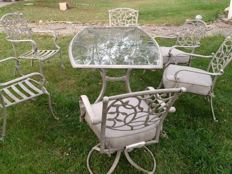 REALLY nice patio set.  Very comfortable chairs