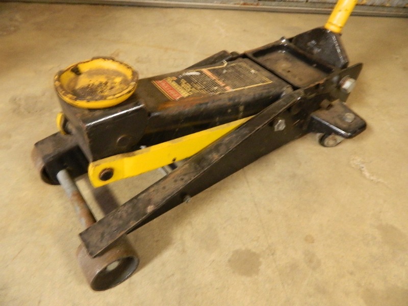 Craftsman Professional Floor Jack Tools, Furniture, Household