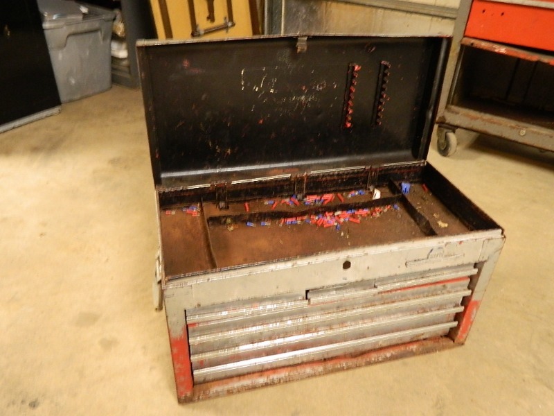 lot 2 image: 6 Drawer Toolbox