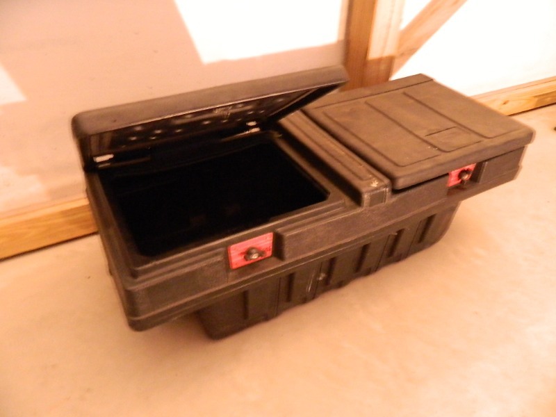 lot 46 image: Plastic Truck Toolbox