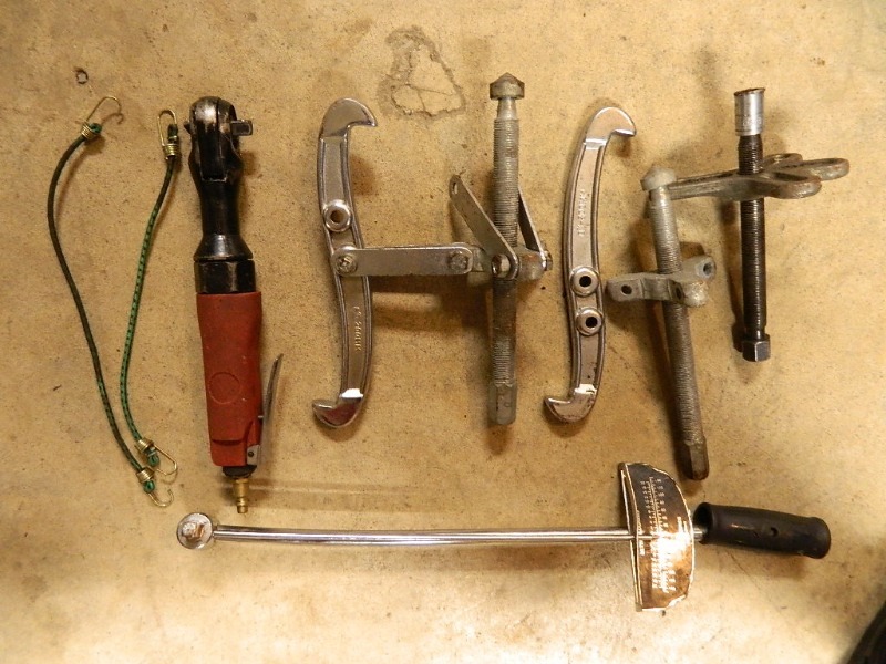 lot 56 image: Pullers, Air Ratchet, Etc