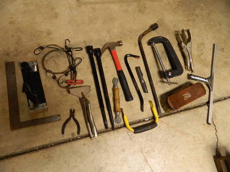 lot 57 image: Assorted Hand Tools