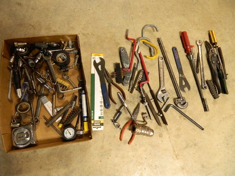 lot 66 image: Assorted Hand Tools