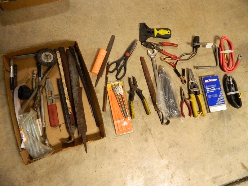 lot 74 image: Tools and Shop Supplies