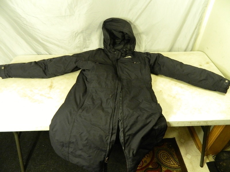lot 102 image: Womens The NorthFace Parka  Jacket
