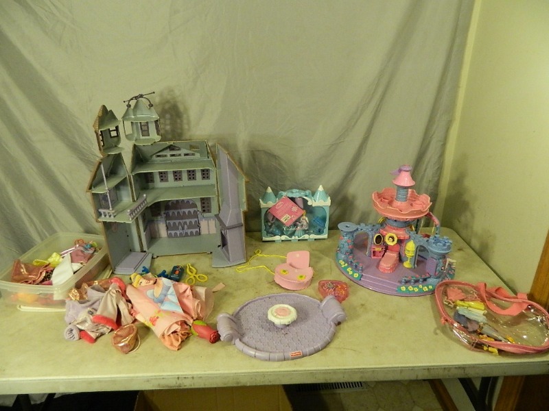 lot 118 image: Kids Toys
