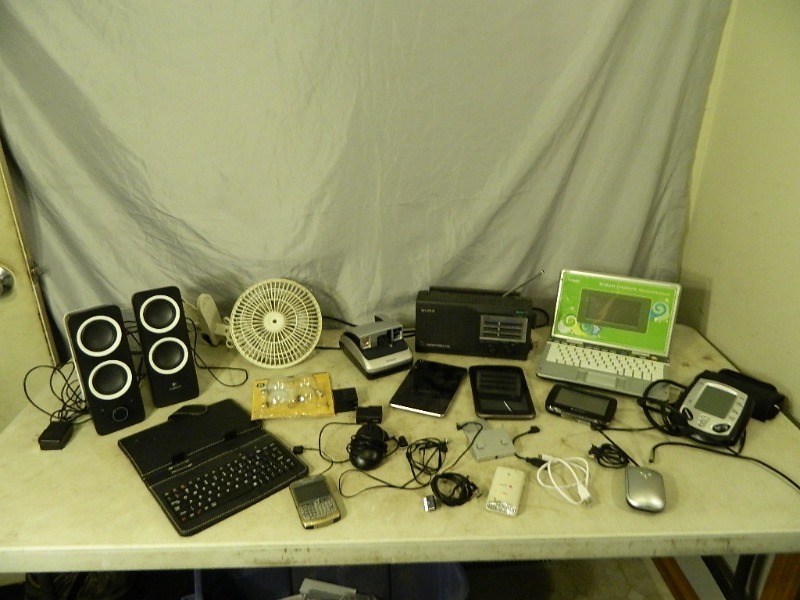 lot 135 image: Assorted Electronics