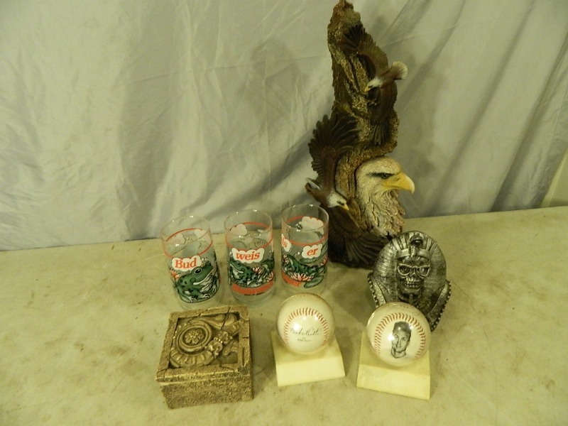 lot 163 image: Collectibles