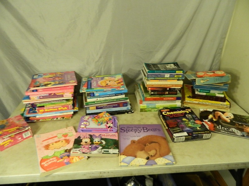 lot 177 image: Assorted Books