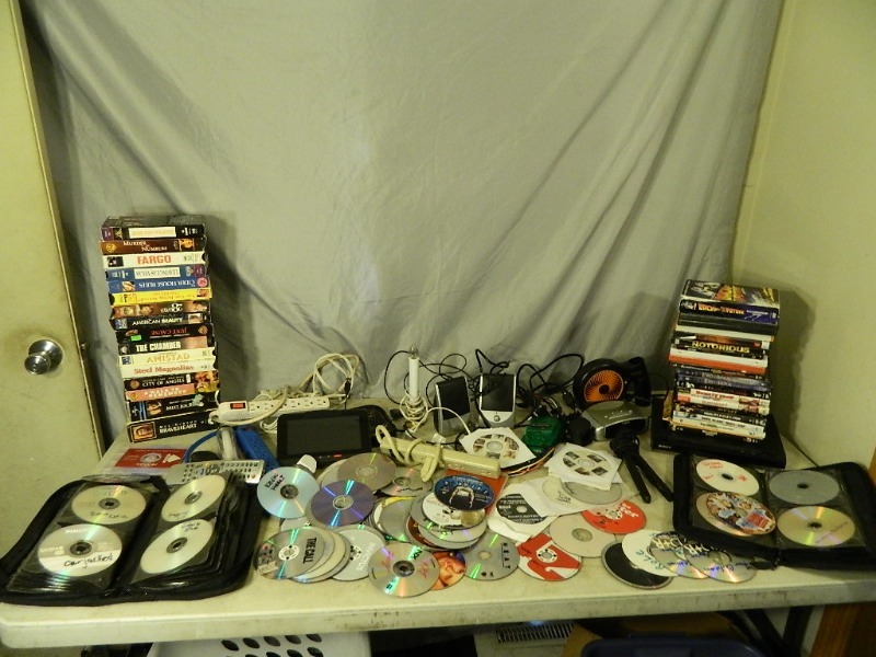 lot 185 image: Assorted Electronics
