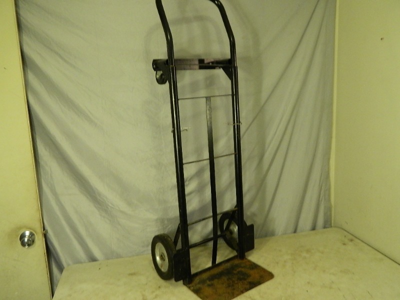 lot 210 image: 2 Wheel Dolly