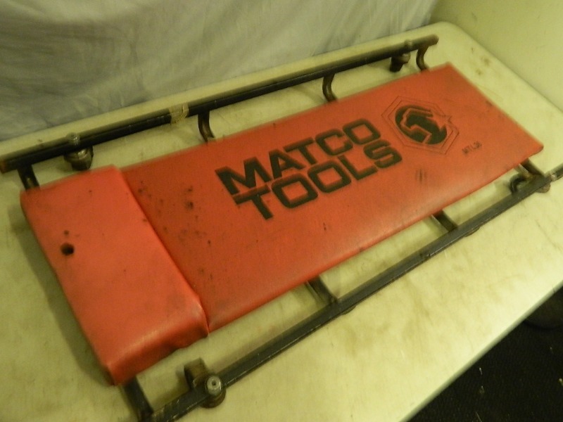 lot 214 image: Matco Tools Mechanics Creeper