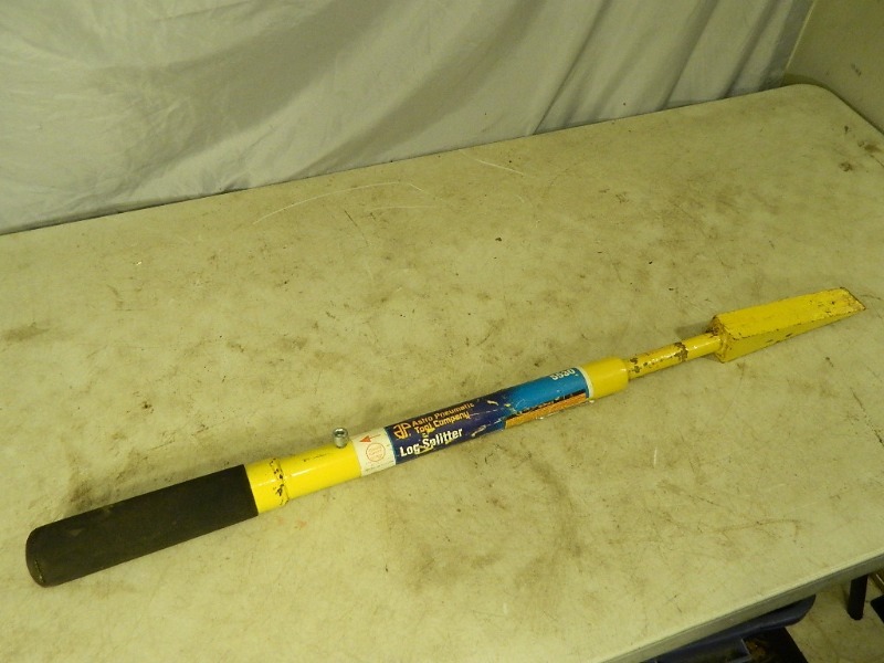 lot 221 image: Slide Hammer Log Spliiter