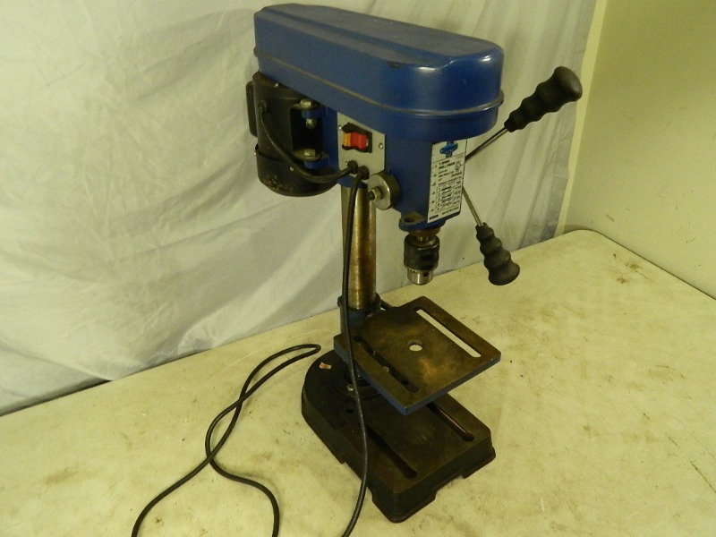 lot 223 image: Bench Top Drill Press