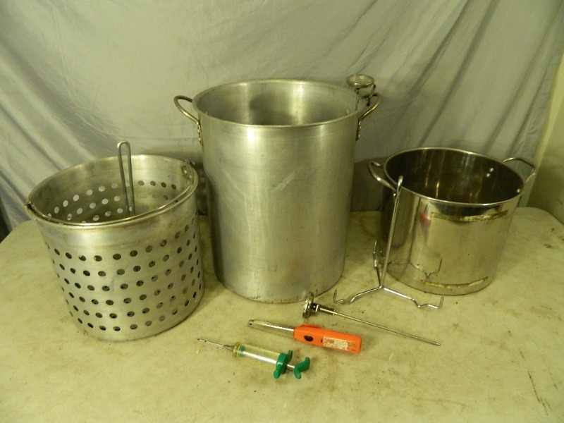 lot 226 image: Large Pots