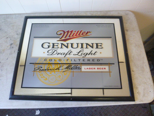 lot 7 image: Miller Genuine Draft Light Sign