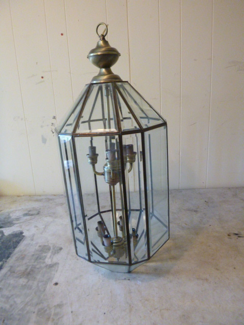 lot 14 image: Hanging Antique Brass Light