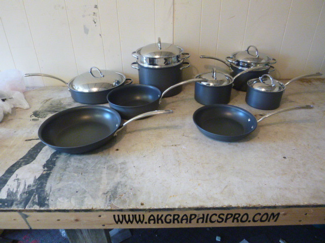 lot 20 image: Kirkland Pots and Pans