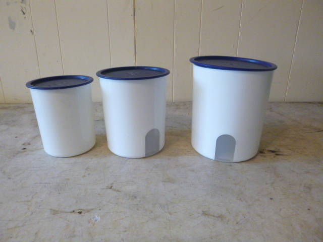 lot 30 image: Canister Set