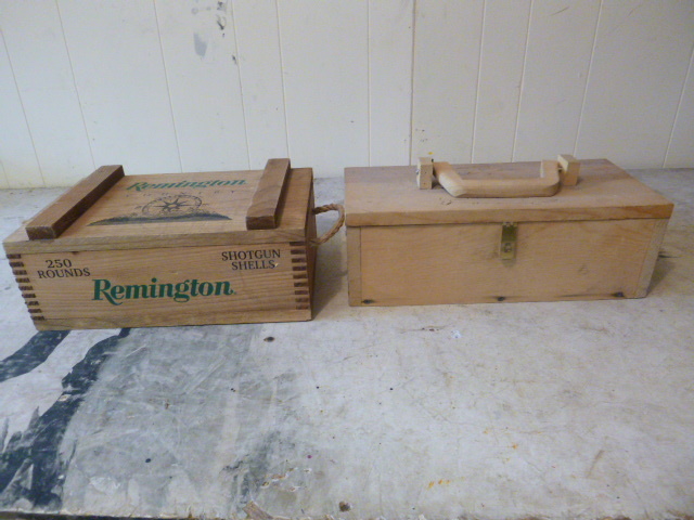 lot 58 image: 2 Wooden Boxes