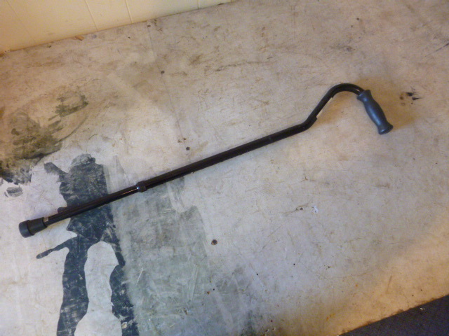 lot 69 image: Adjustable Cane