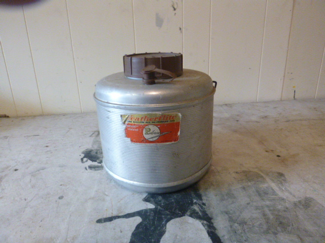lot 78 image: Vintage Poloron Featherlite All Aluminum Jug