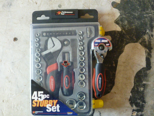 lot 82 image: Performance Tool 45 Piece Stubby Set