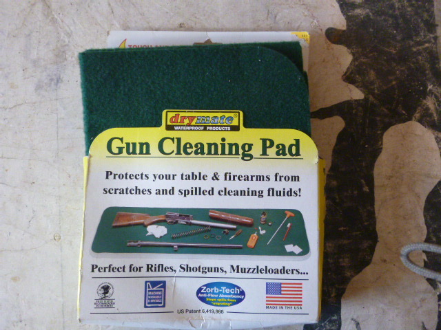 lot 91 image: Drymate Gun Cleaning Pad