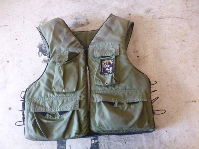 lot 96 image: Stearns Fishing Vest