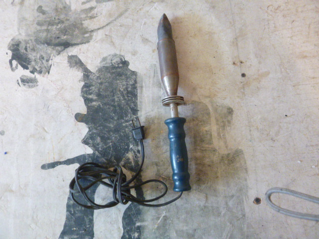 lot 101 image: Large Soldering Iron
