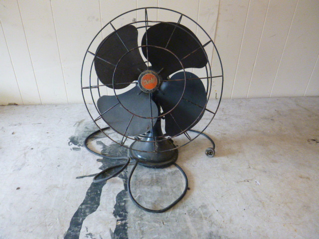 lot 114 image: Vintage Diehl Fan