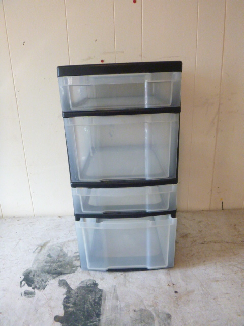 lot 117 image: Storage Tote