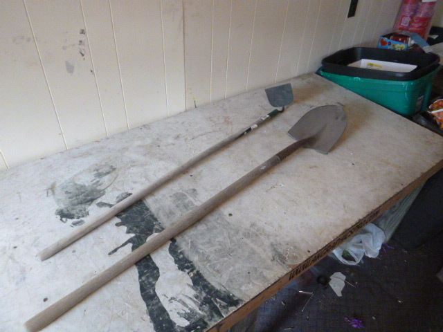 lot 123 image: Shovel and Hoe