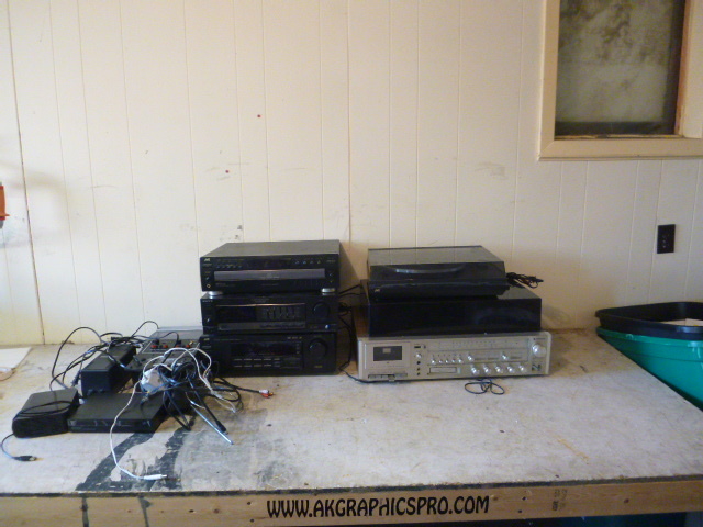 lot 136 image: Miscellaneous Electronic Items