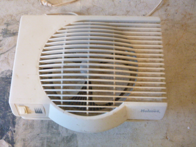 lot 168 image: Holmes Humidifier
