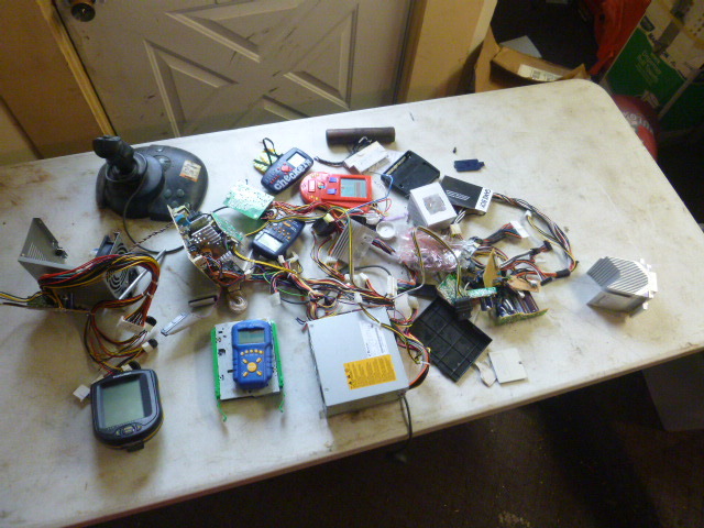lot 209 image: Miscellaneous Electronic Items