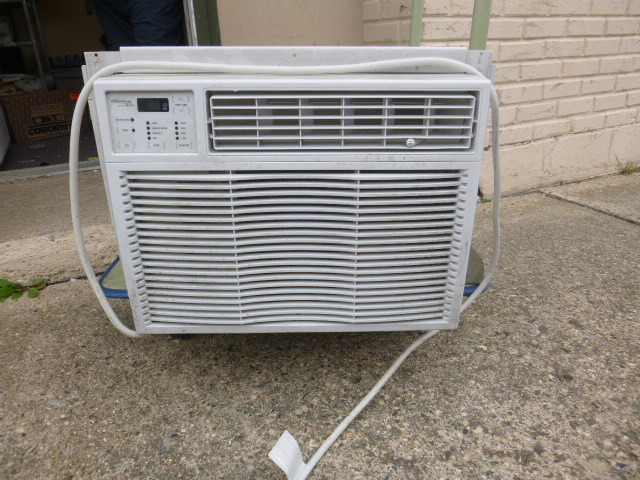 lot 214 image: Soleus Air Conditioner