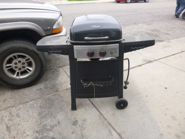 lot 215 image: Uniflame Propane Gas Grill