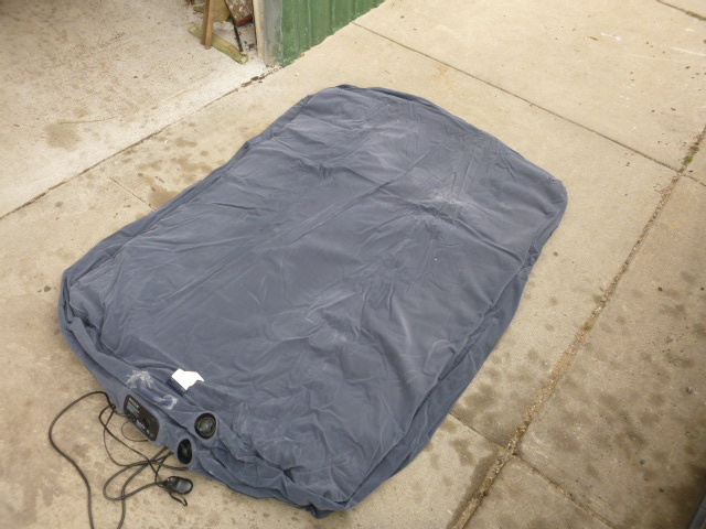 lot 235 image: Intex Air Bed