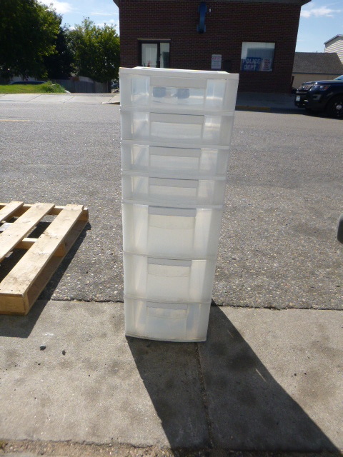 lot 248 image: 7 Drawer Storage Tote
