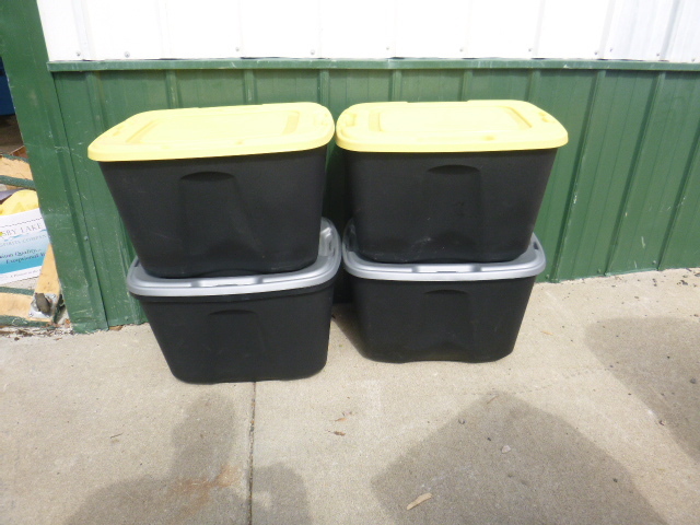 lot 255 image: 4 Storage Totes with Lids