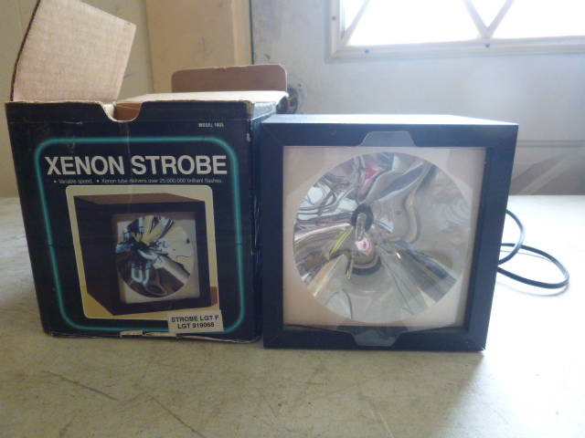 lot 279 image: Zenon Strobe Light