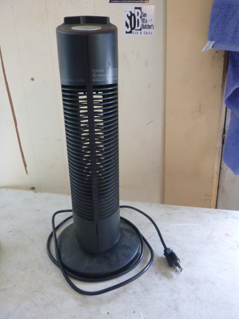 lot 291 image: Sharper Image Quadra Silent Air Purifier