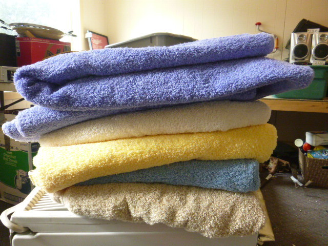 lot 292 image: 6 Bath Towels