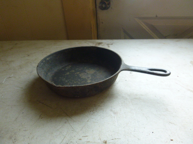 lot 302 image: Cast Iron Pan