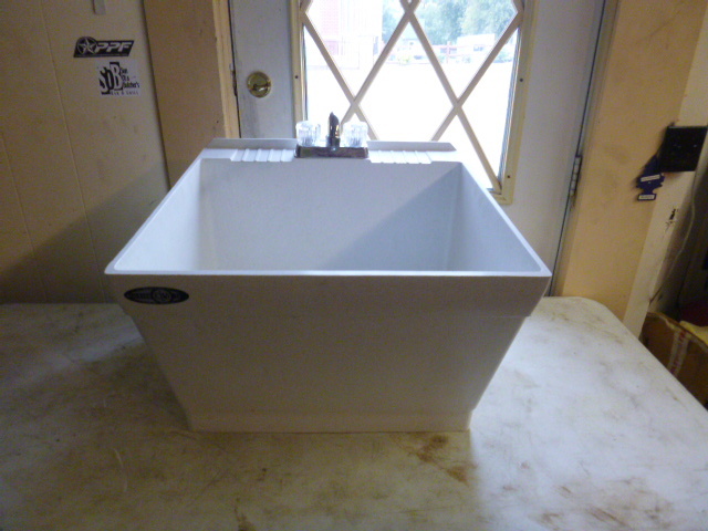 lot 314 image: Laundry Tub
