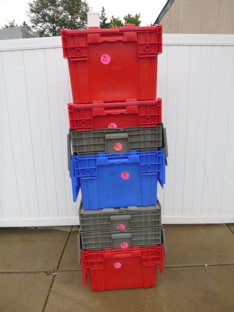 lot 320 image: 7 Storage Bins