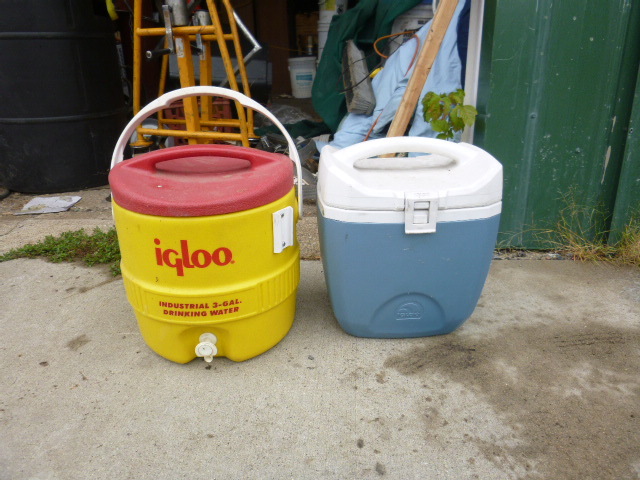 lot 326 image: 2 Coolers