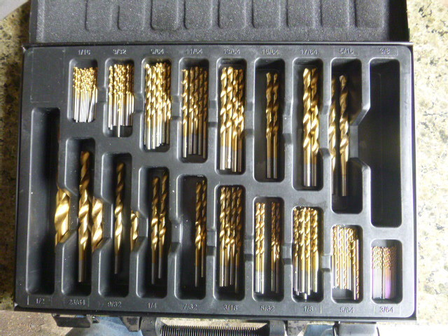 lot 328 image: Max Tech Drill Bit Set